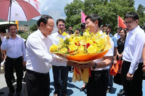 Bí thư Tỉnh ủy Lê Minh Ngân và Đoàn công tác tỉnh Lai Châu kết thúc tốt đẹp chuyến thăm và làm việc tại tỉnh Vân Nam (Trung Quốc)